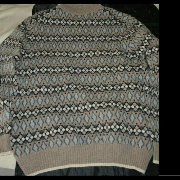 Brooks Brothers Scottish Lambs Wool Sweater - Picture 6 of 9